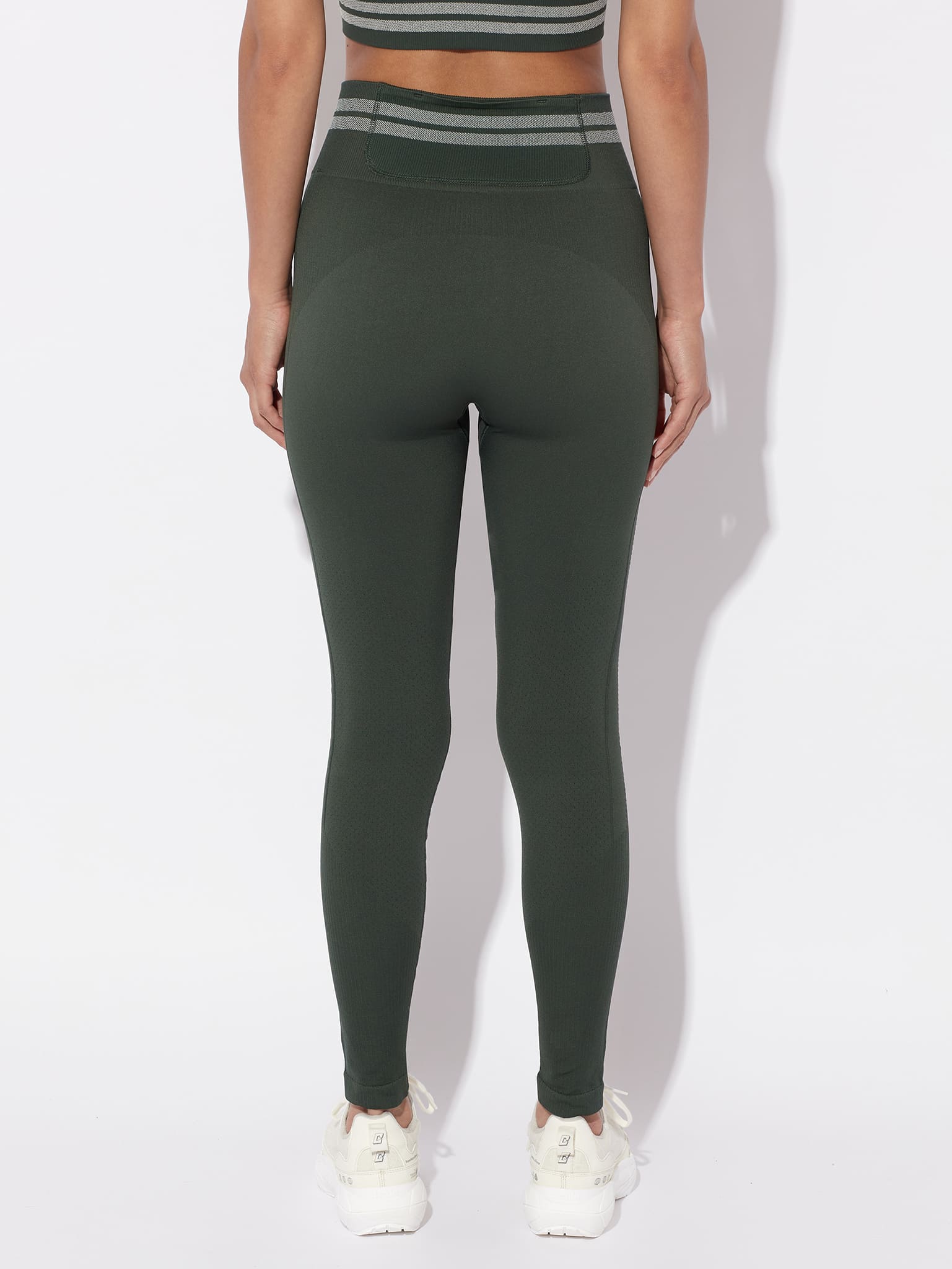 circle-sportswear-legging-seamless-keep-the-flow-femme-taille-haute-sans-lastiqu image 3