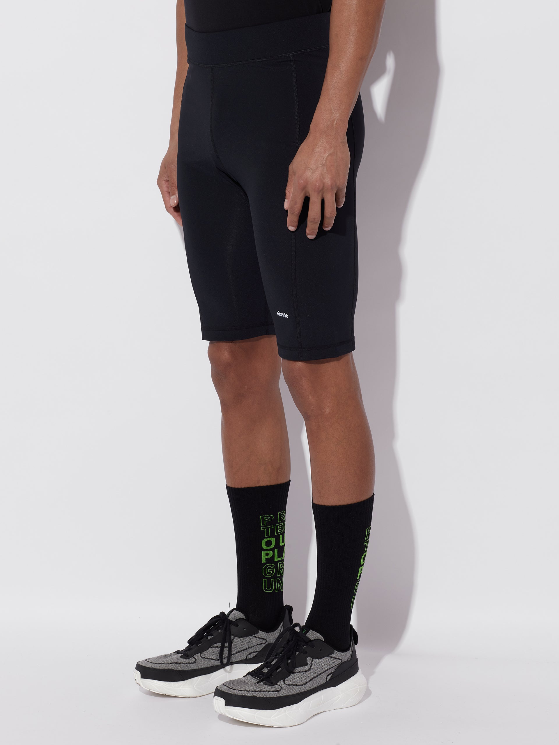 circle-sportswear-short-de-compression-hit-the-road image 4