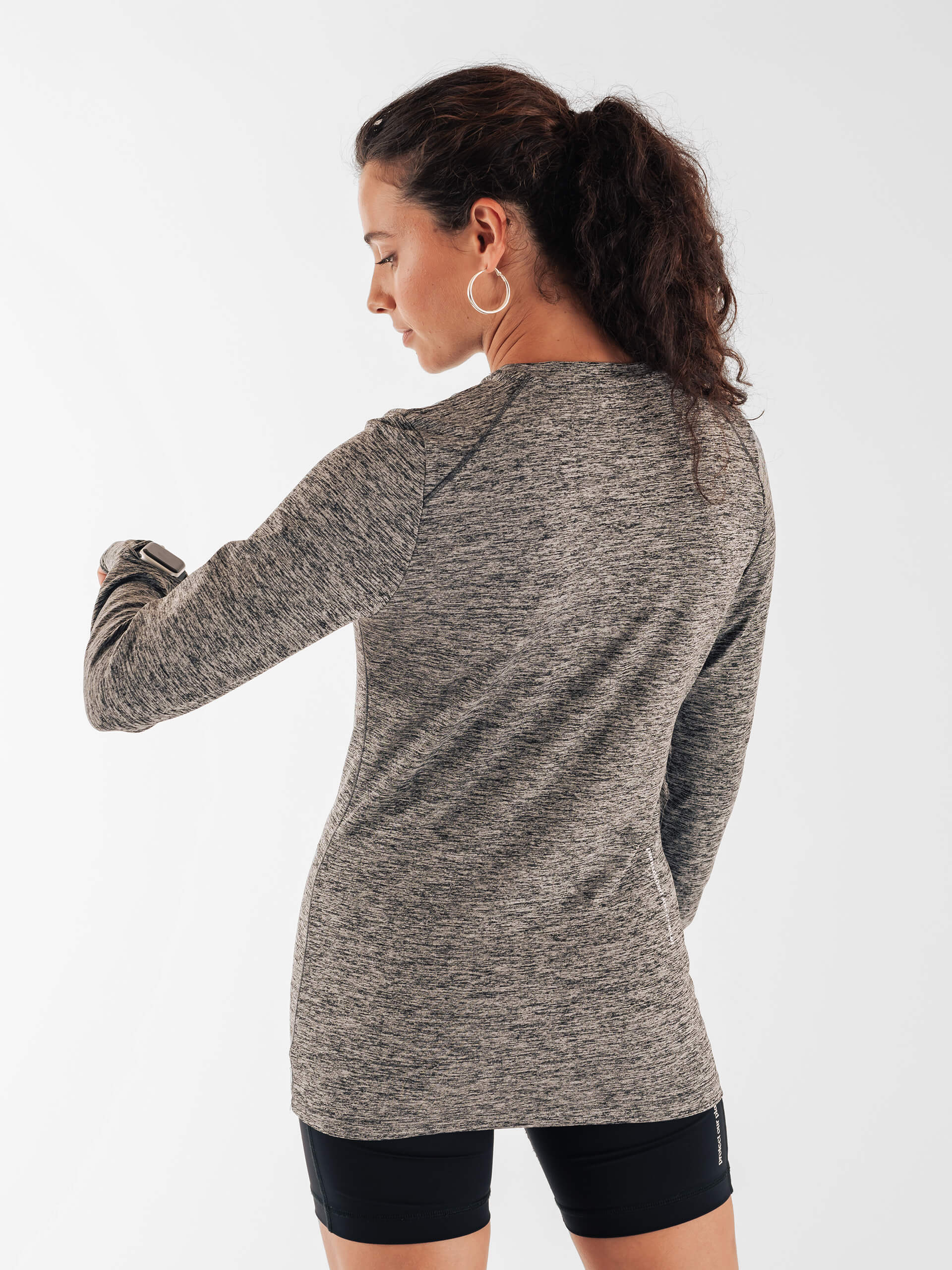 circle-sportswear-t-shirt-manches-longues-motivation-femme-granite-grey-thermor- image 8