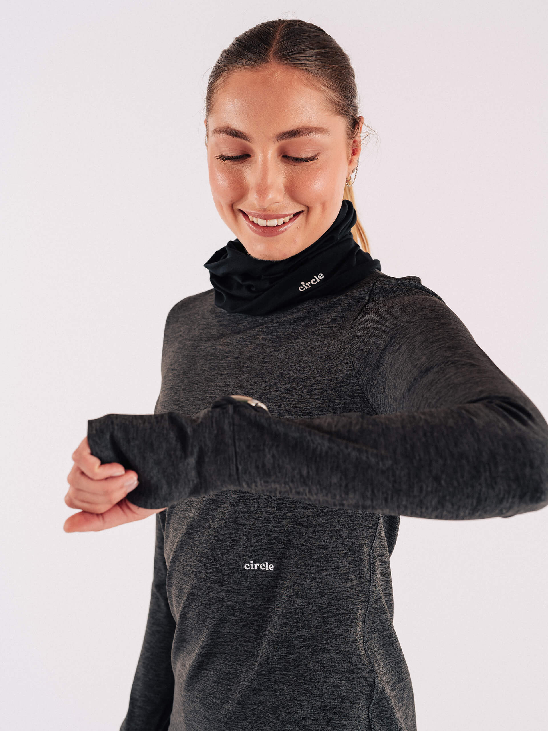 circle-sportswear-t-shirt-manches-longues-motivation-femme-granite-grey-thermor- image 4