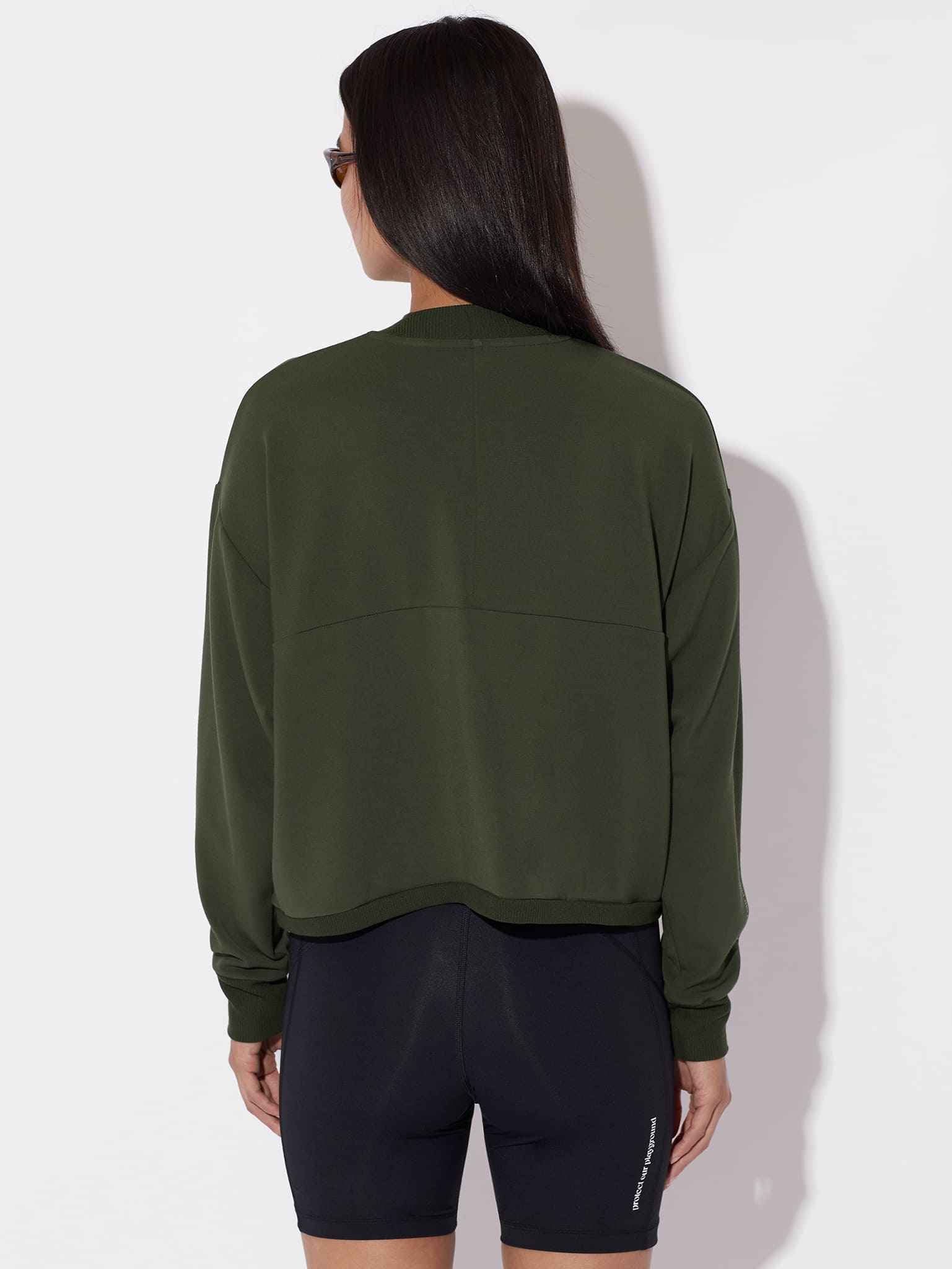 circle-sportswear-sweat-court-get-lucky-femme-col-rond-et-d-coupe-dos-singuli-re image 4