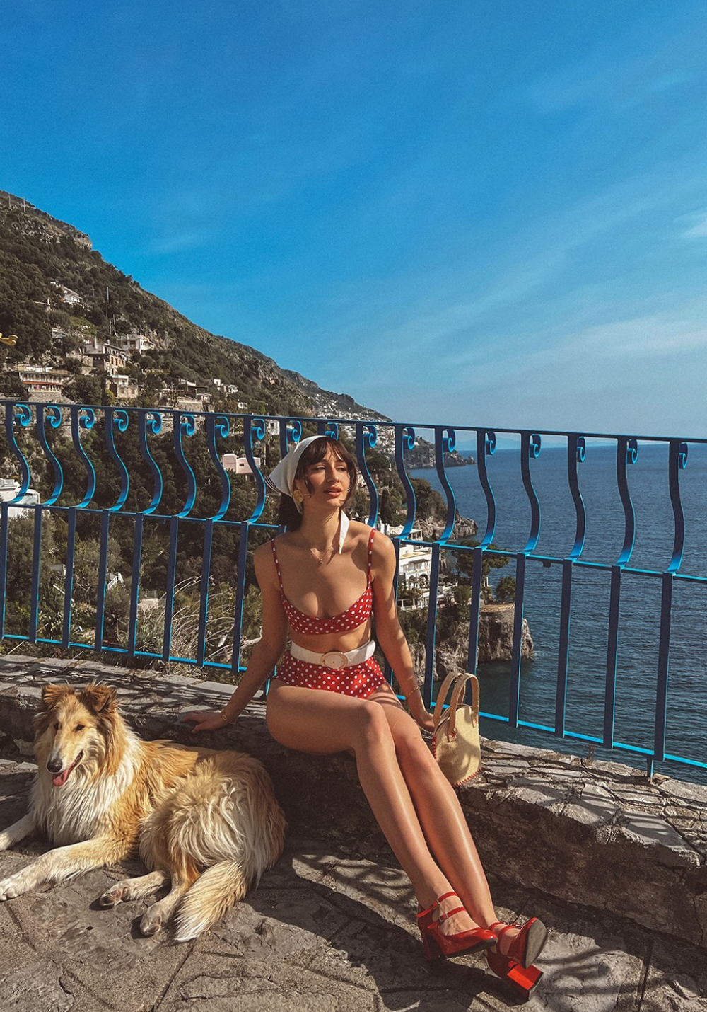 luz-collections-x-dolores-haut-de-maillot-de-bain-balconnet-amalfi-rouge-pois-bl image 6