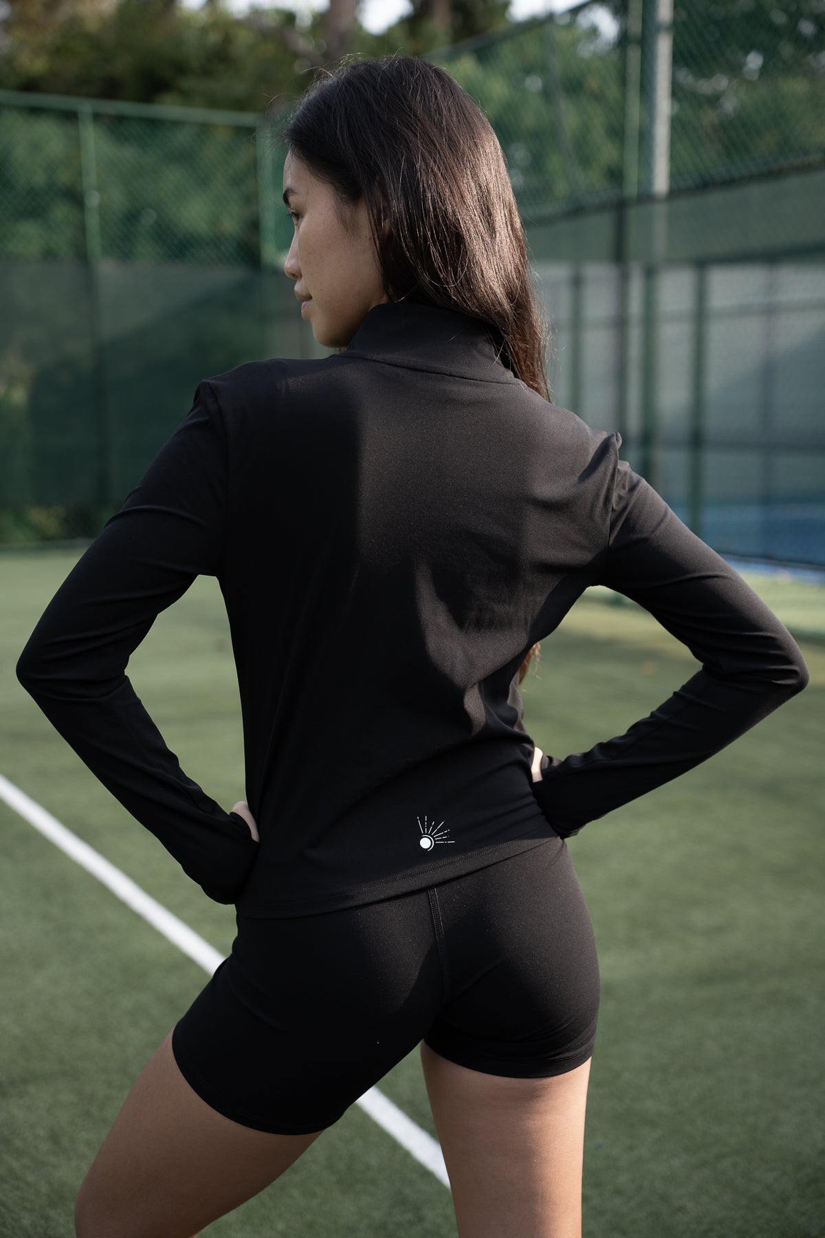 luz-collections-veste-selena-noir-coupe-ajust-e-ouvertures-pouces image 7