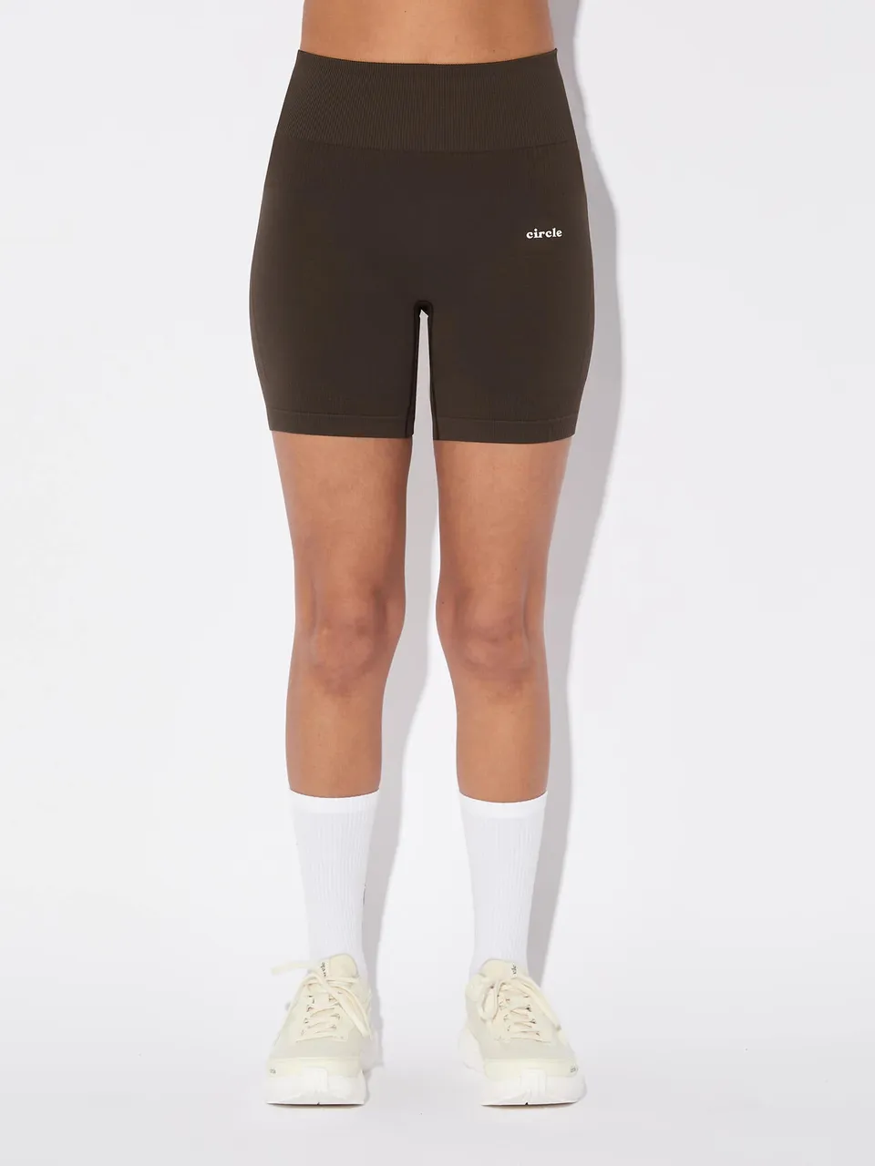 circle-sportswear-keep-the-flow-short-seamless-earth-brown image 1