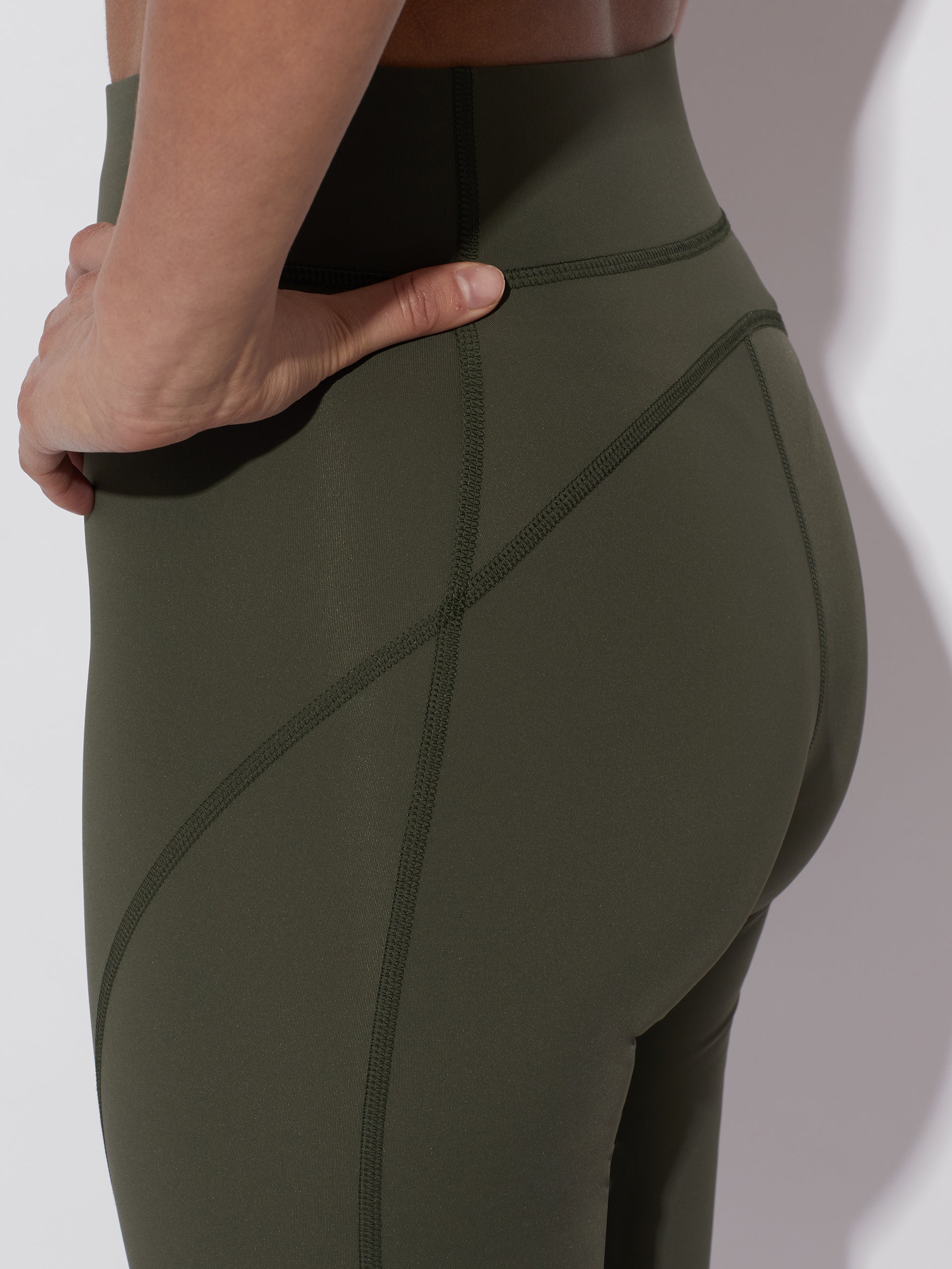 circle-sportswear-short-running-back-on-track-26-cm image 7