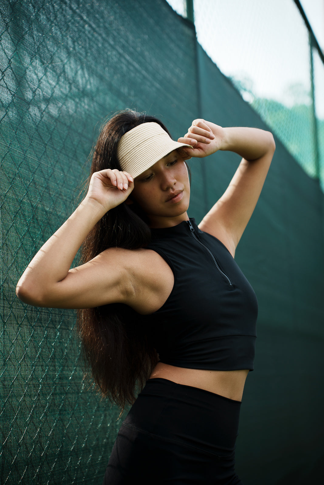 luz-collections-brassi-re-nolwenn-brassi-re-de-sport-maintien-fort-zipp-e-noire image 2