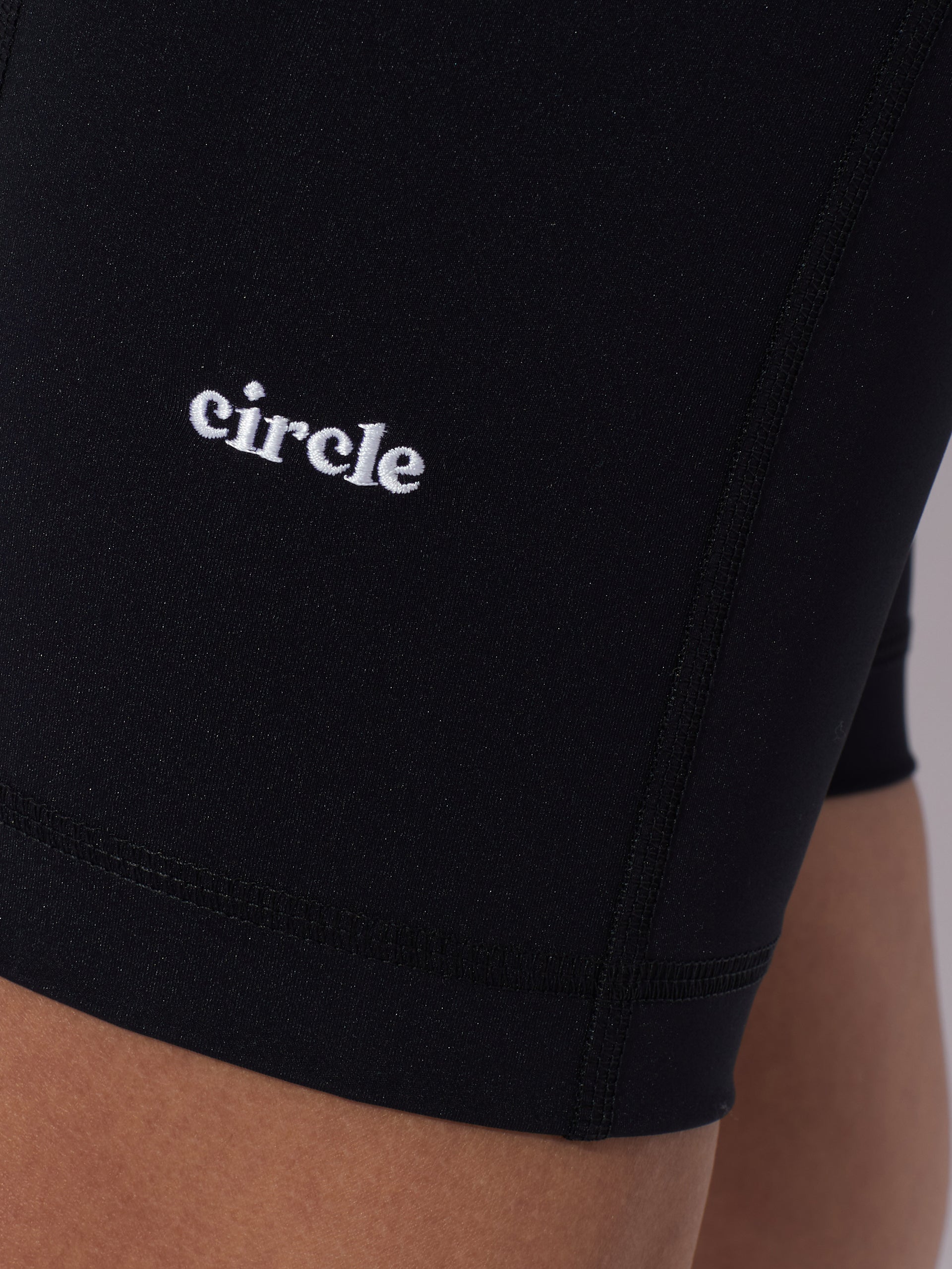 circle-sportswear-short-running-back-on-track-26-cm image 5
