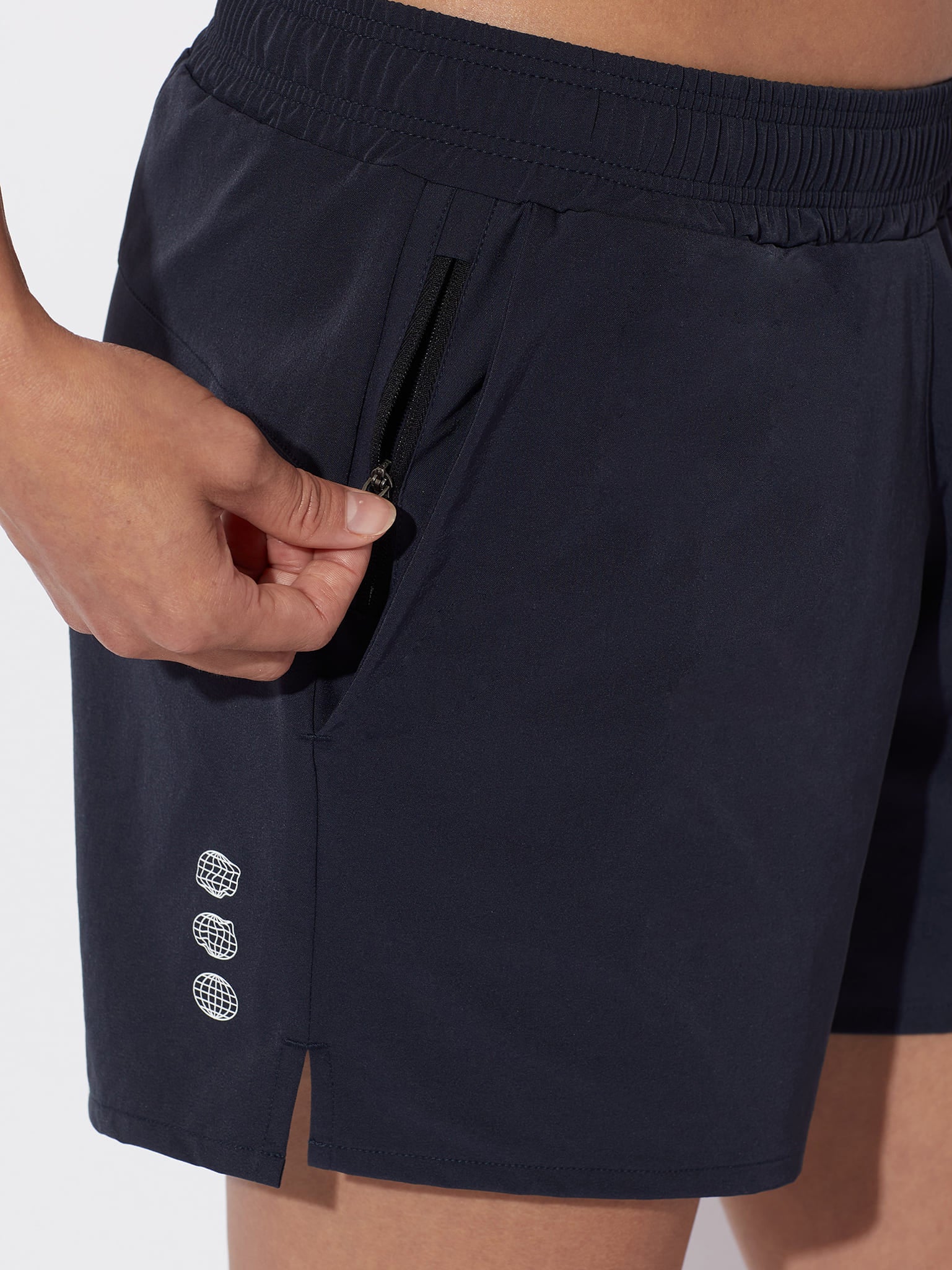 circle-sportswear-short-active-femme-poche-zipp-e-double-s-chage-rapide image 4
