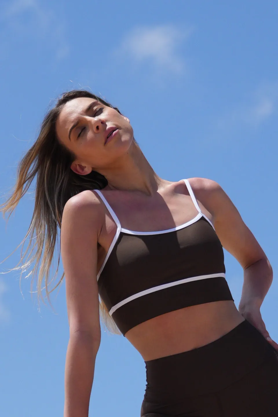 luz-collections-leonie-brassi-re-sport-marron image 1