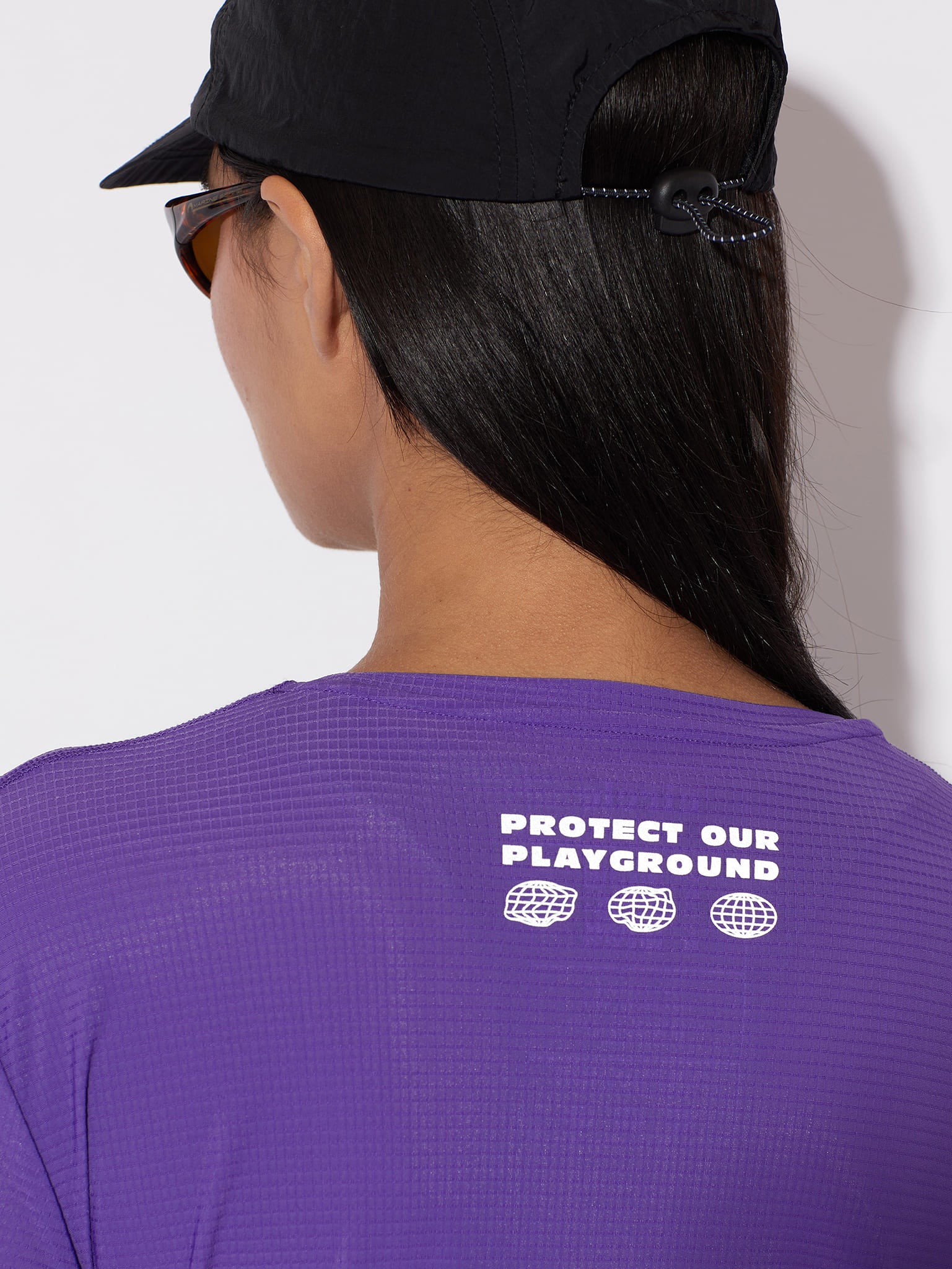 circle-sportswear-t-shirt-legend-femme image 3