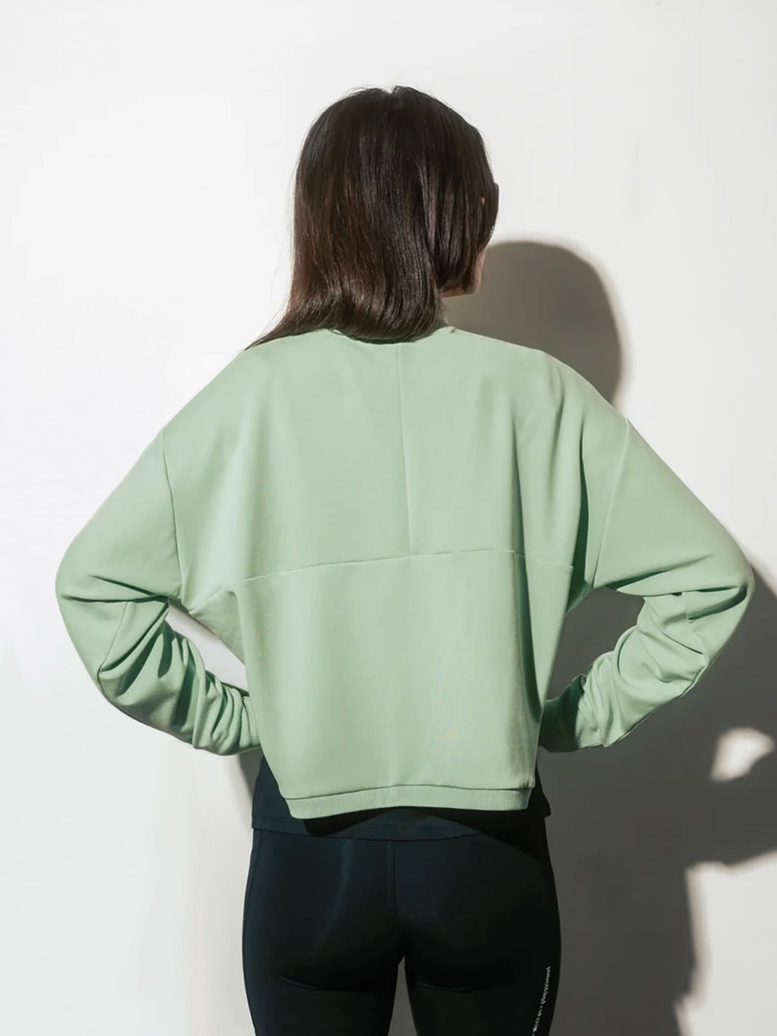 circle-sportswear-sweat-court-get-lucky-coloris-sage image 2