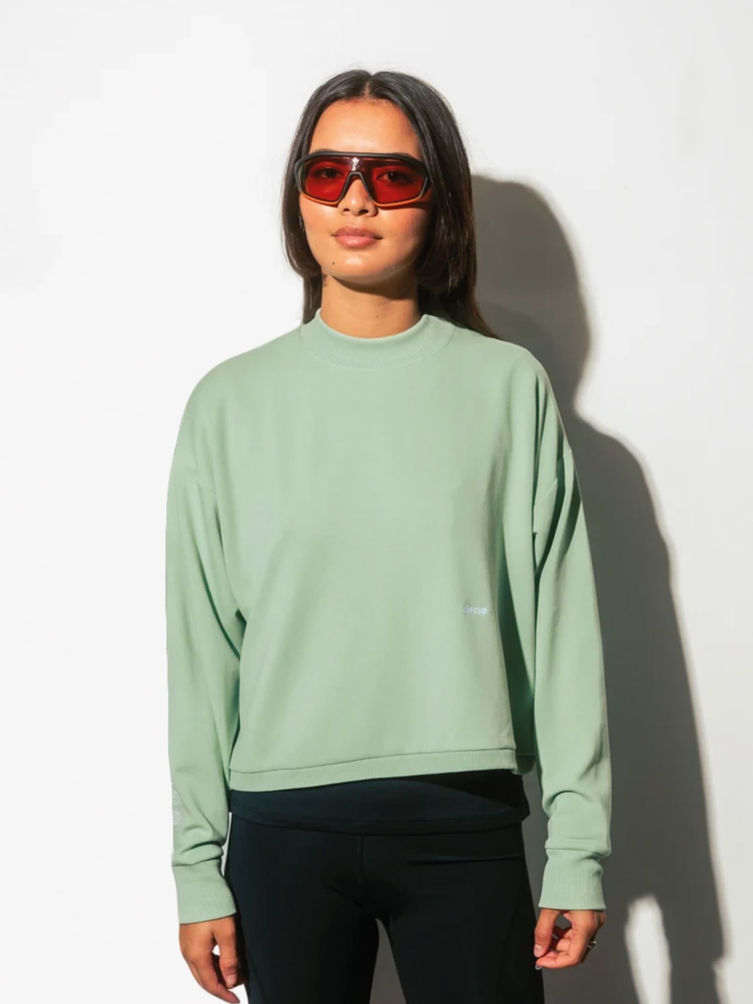 circle-sportswear-sweat-court-get-lucky-coloris-sage image 1