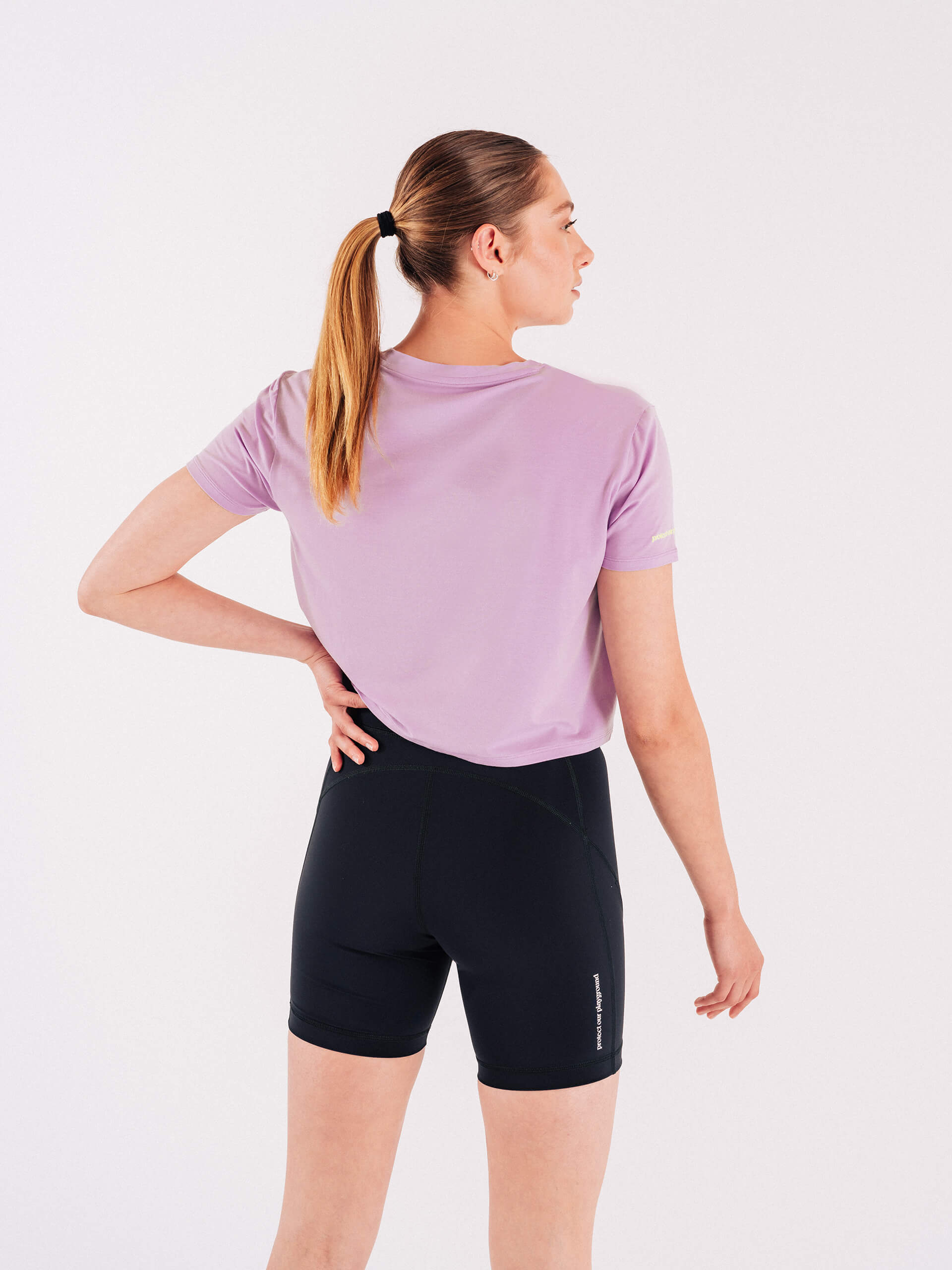 circle-sportswear-crop-top-smooth-operator-coupe-oversize-respirante-lilas image 3