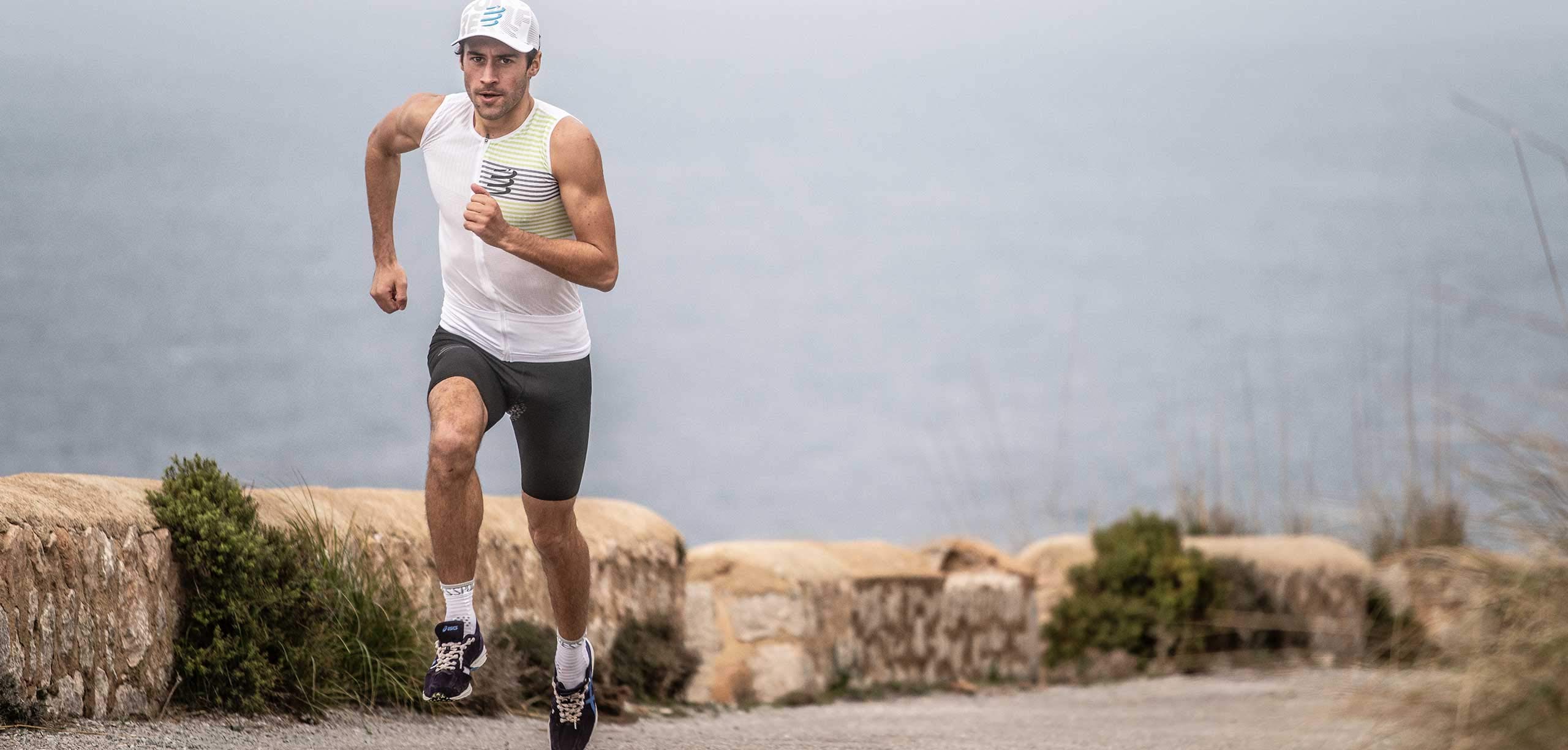 compressport-pro-racing-socks-v3-ultralight-run-high-chaussettes-de-running-mi-h-3 image 7