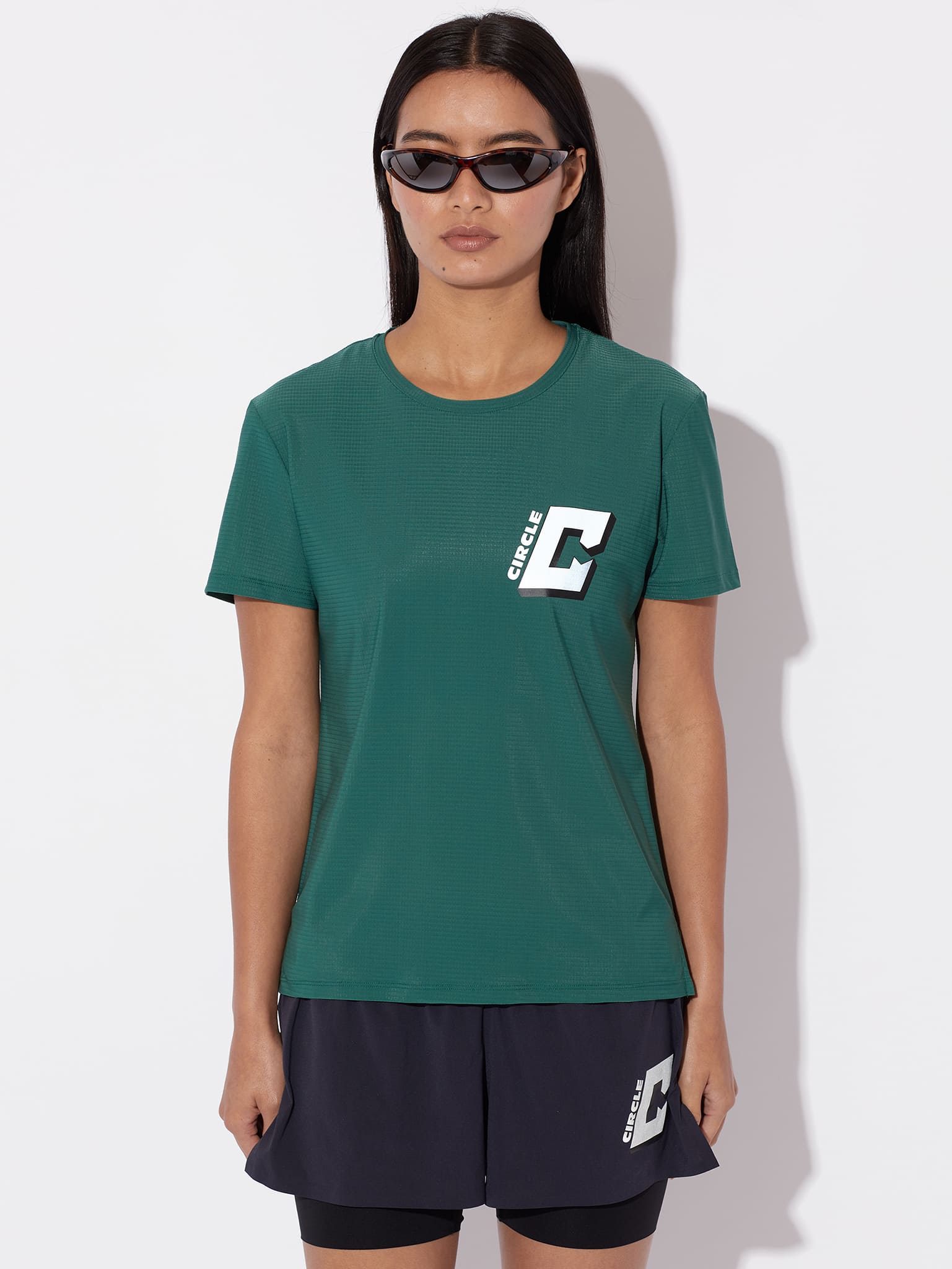 circle-sportswear-t-shirt-legend-femme image 6