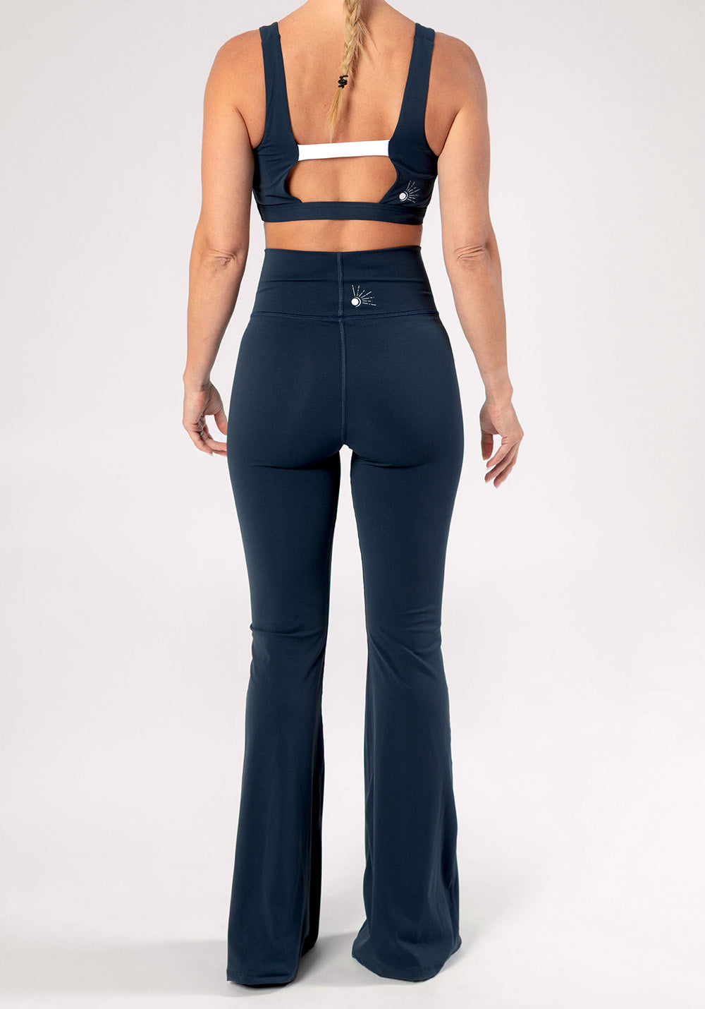 luz-collections-pantalon-mel-pantalon-vas-taille-haute-bleu-marine-luz-x-m-lanie image 4