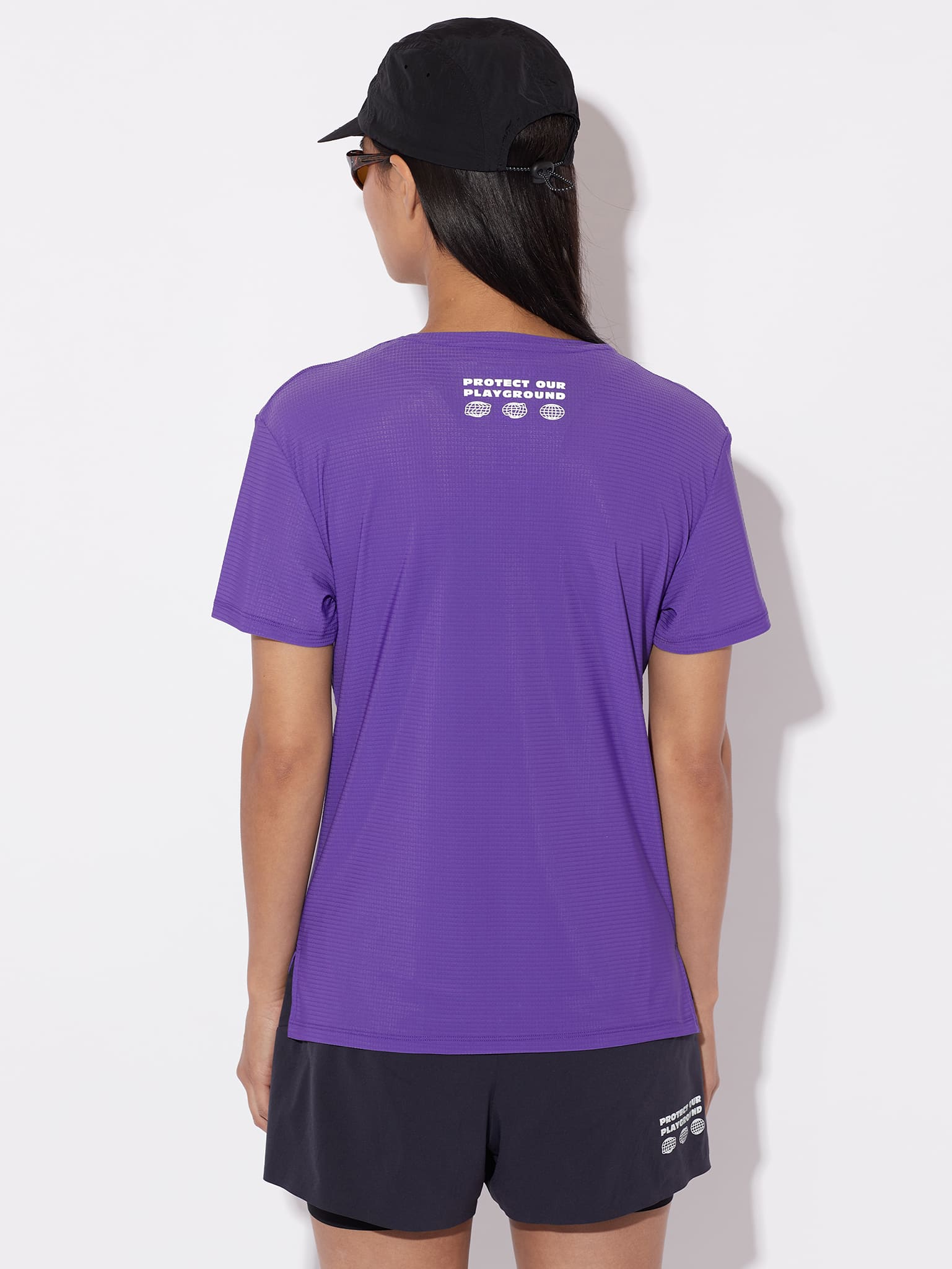 circle-sportswear-t-shirt-legend-femme image 4