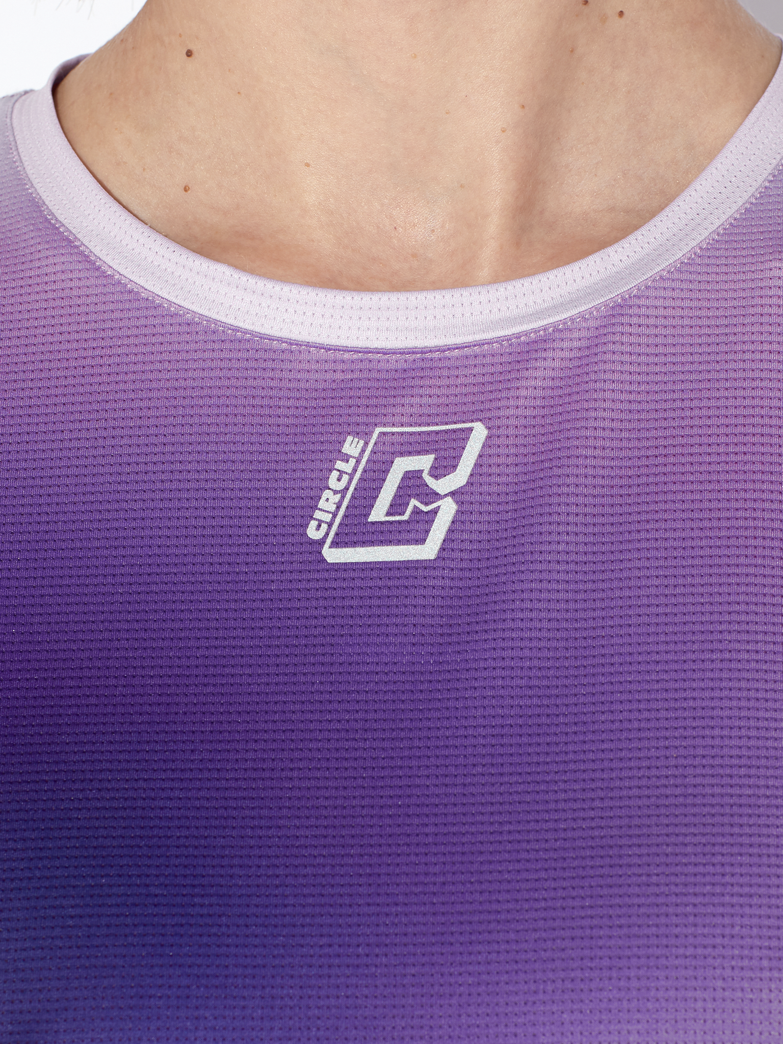 circle-sportswear-t-shirt-legend-race-femme-ultra-l-ger-avec-logo-r-fl-chissant image 4