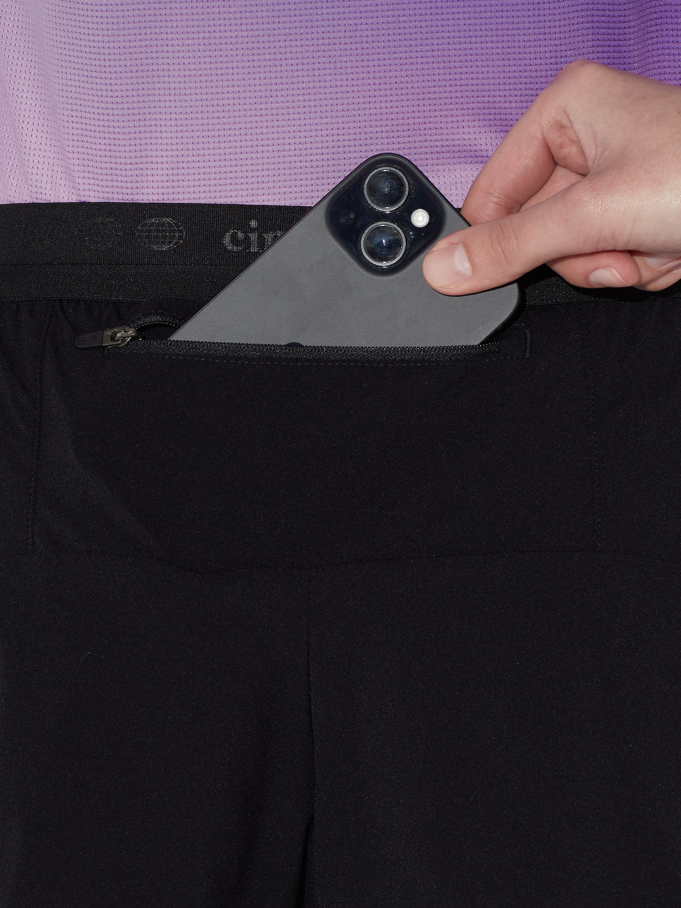 circle-sportswear-short-legend-femme-2-0-short-running-ultra-l-ger-122-g-3-poche image 5