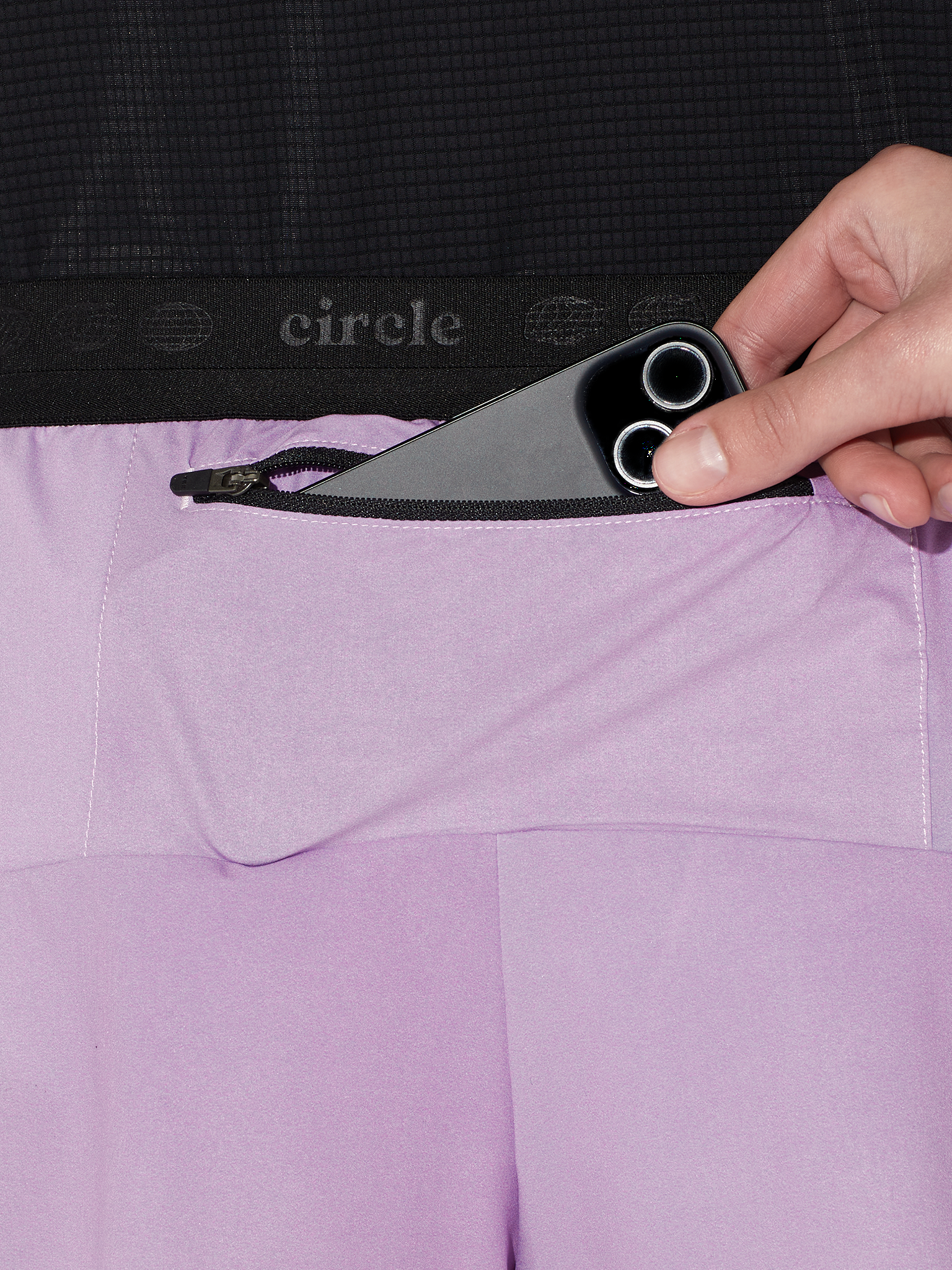circle-sportswear-short-legend-race-femme-98-g-poche-zipp-e-design-rose-et-viole image 4
