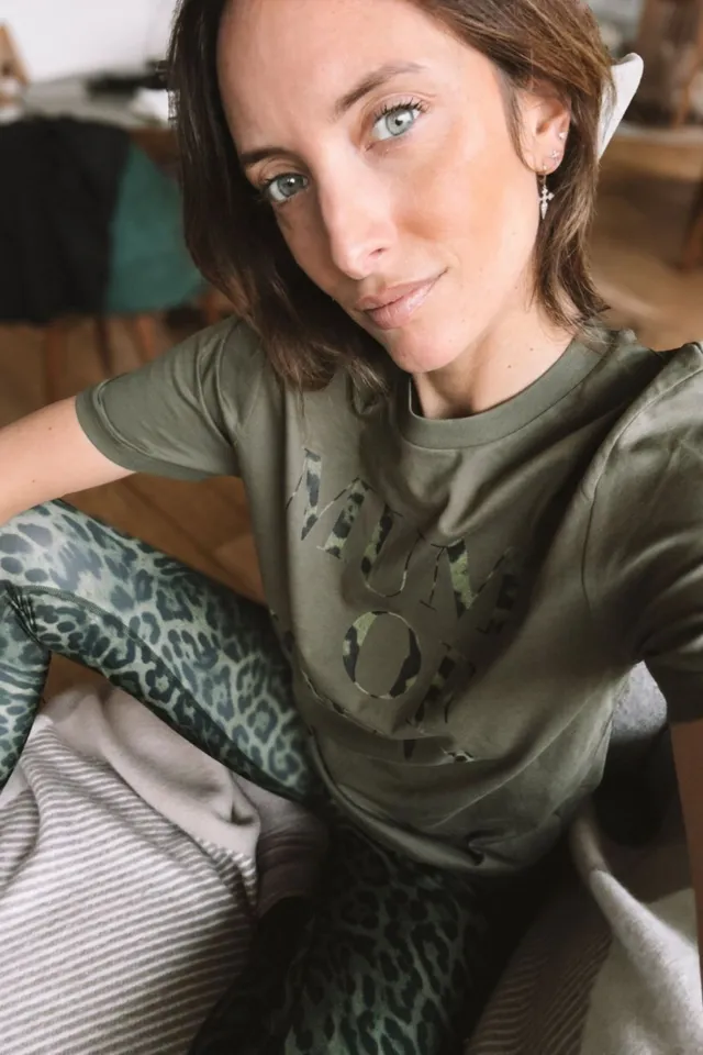 luz-collections-tee-shirt-mum-of-kaki-et-noir-t-shirt-coton-bio-coupe-ample-pers image 1