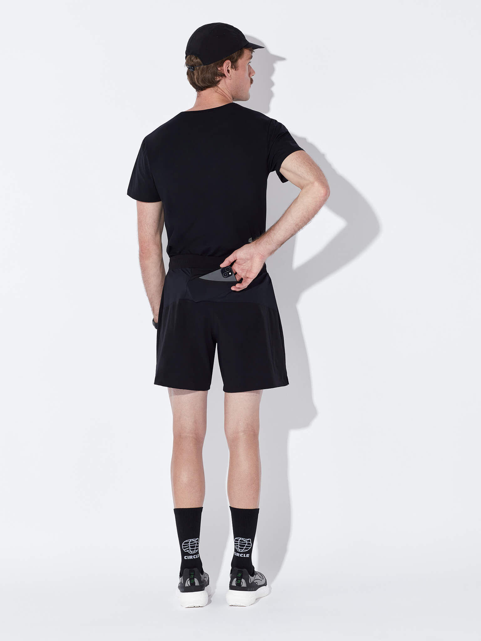 circle-sportswear-short-everystride-homme image 5