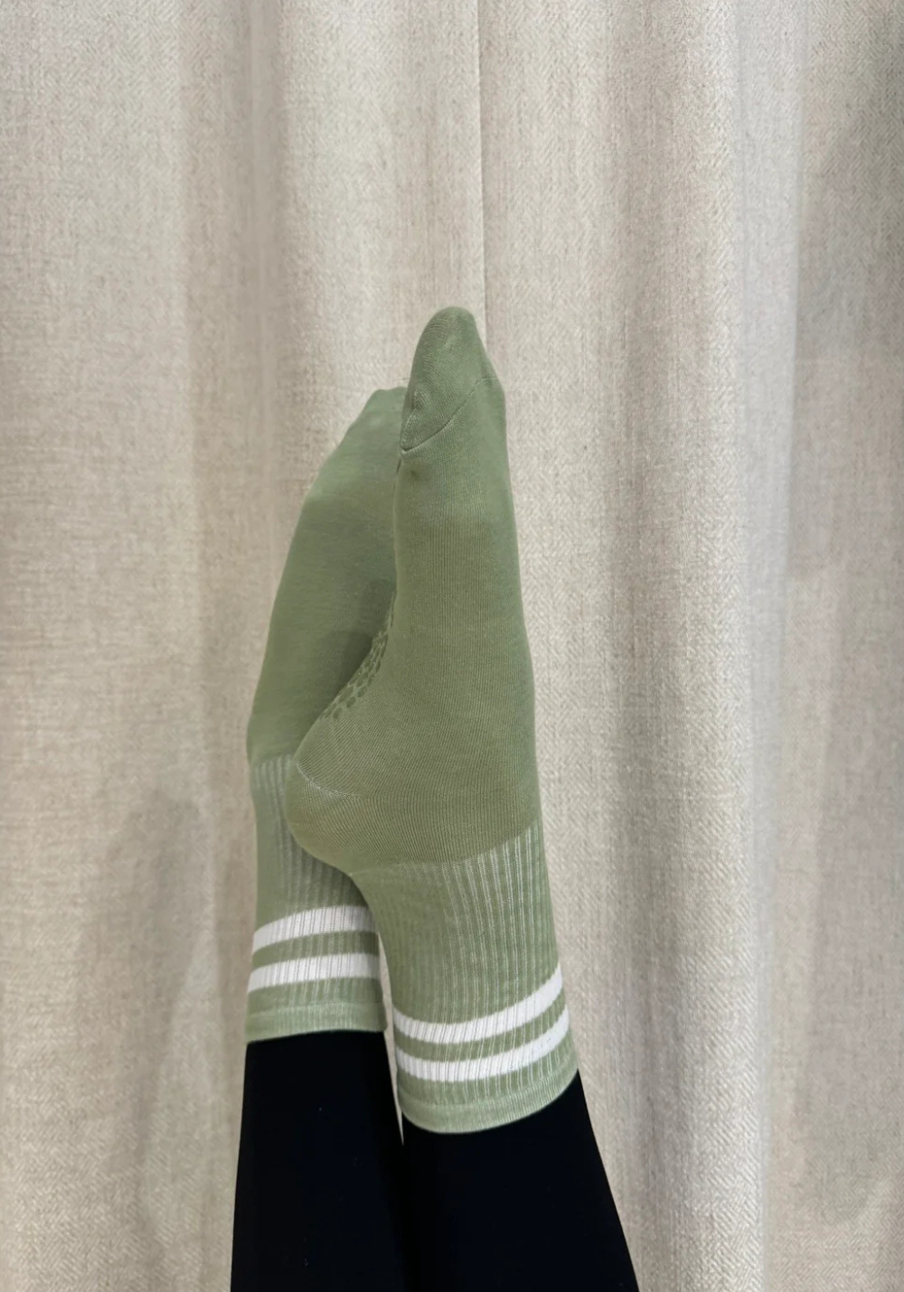 luz-collections-chaussettes-hautes-anti-d-rapantes-grips-vert-pomme-ray-es-taill image 2