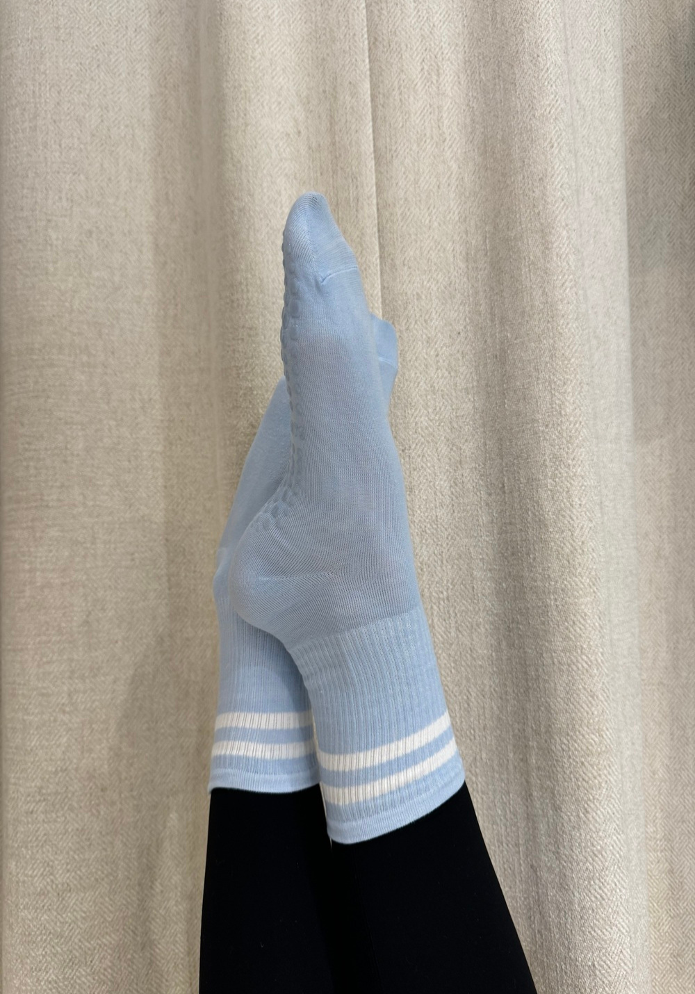luz-collections-chaussettes-chaussettes-hautes-anti-d-rapantes-ray-es-bleu-ciel- image 2