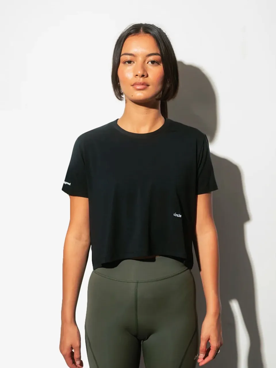 circle-sportswear-crop-top-smooth-operator-femme-oversize image 1