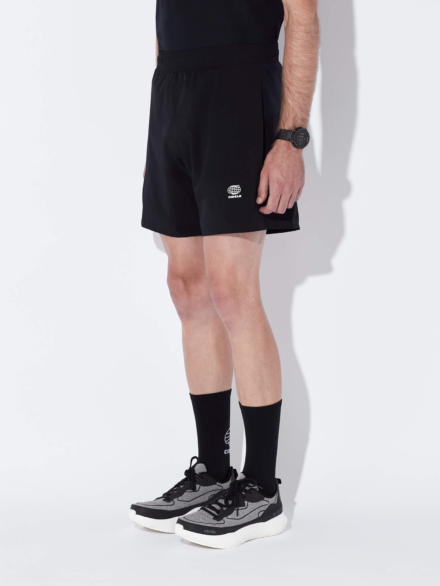 circle-sportswear-short-everystride-homme image 2