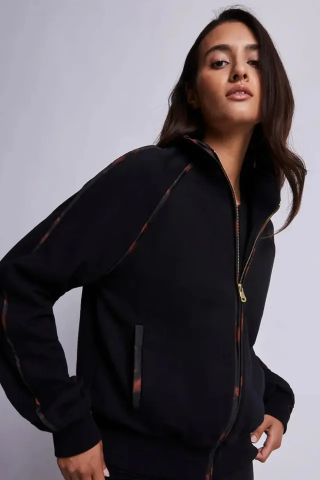 luz-collections-sweat-noir-sweat-zipp-en-maille-de-coton-recycl-coupe-streetwear image 1