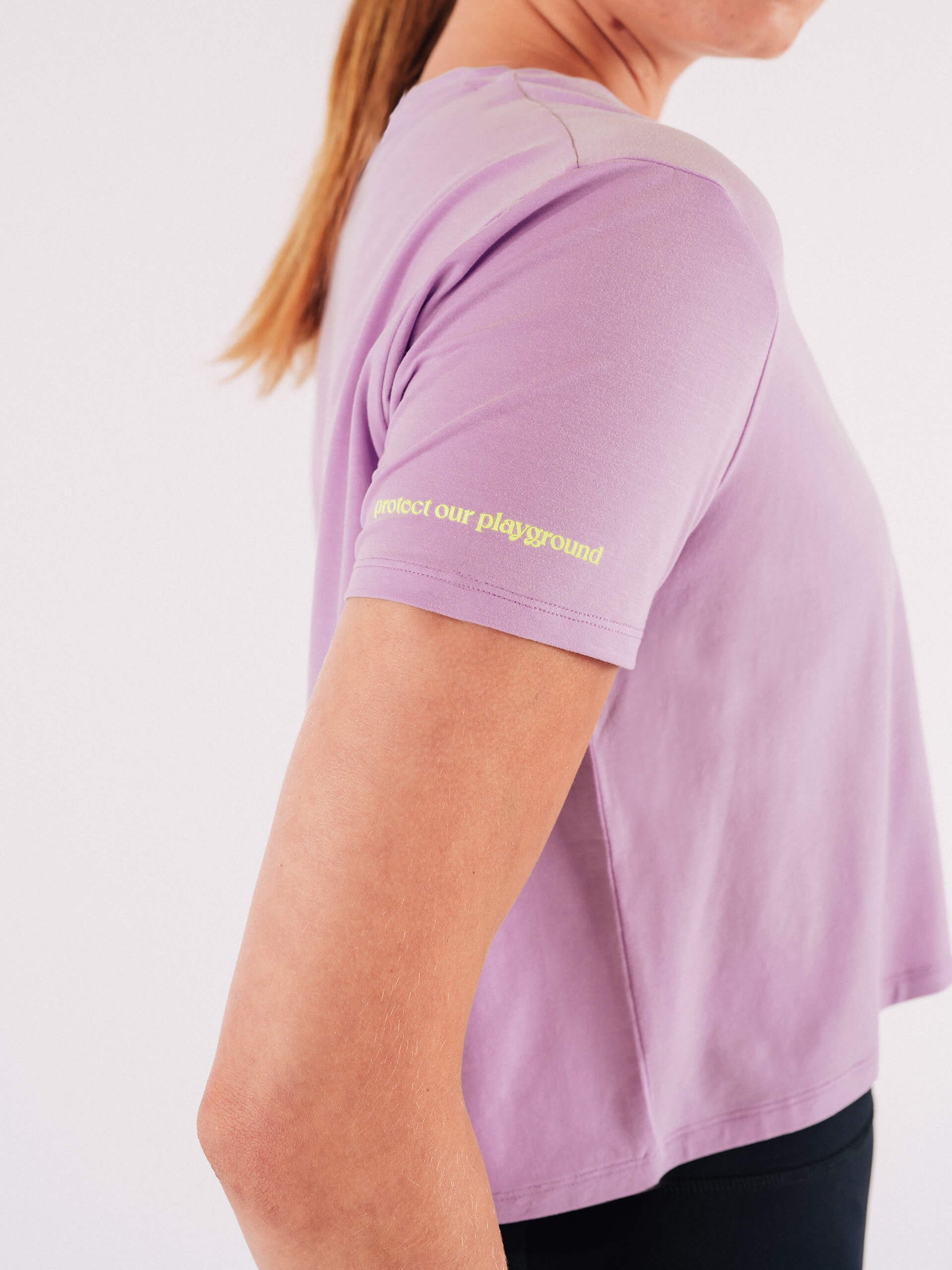 circle-sportswear-crop-top-smooth-operator-coupe-oversize-respirante-lilas image 2