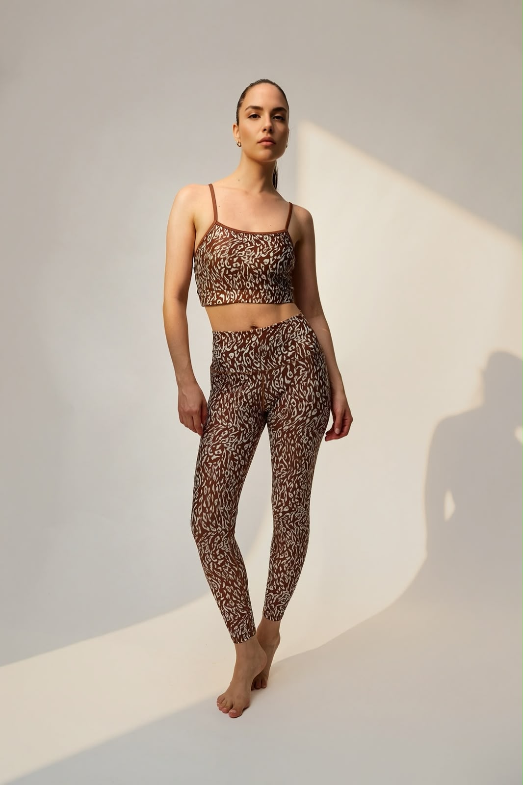 luz-collections-legging-7-8e-taille-mi-haute-vanille-chakra-daim-camel image 4